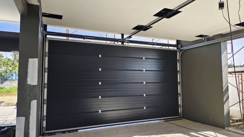 Installation photo of Garage Doors for Single House in Chiang Mai by OZ DOOR (6)