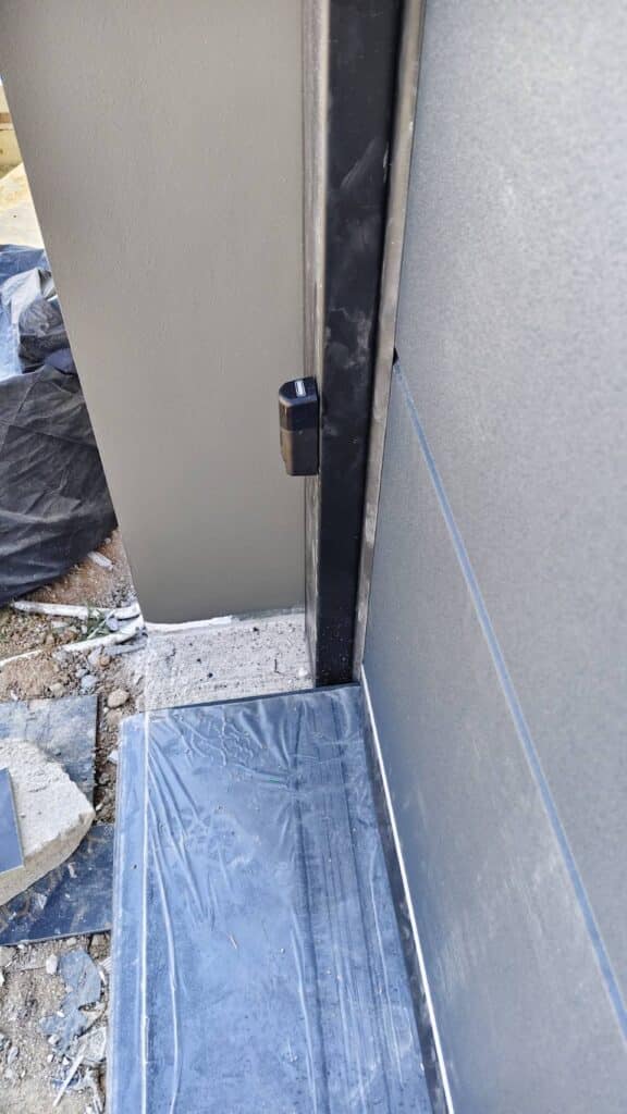 Installation photo of Garage Doors for Single House in Chiang Mai by OZ DOOR (9)