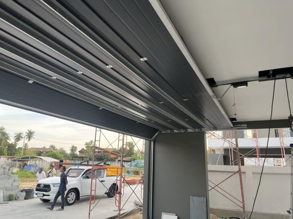 Installation photo of Garage Doors for Single House in Chiang Mai by OZ DOOR (19)