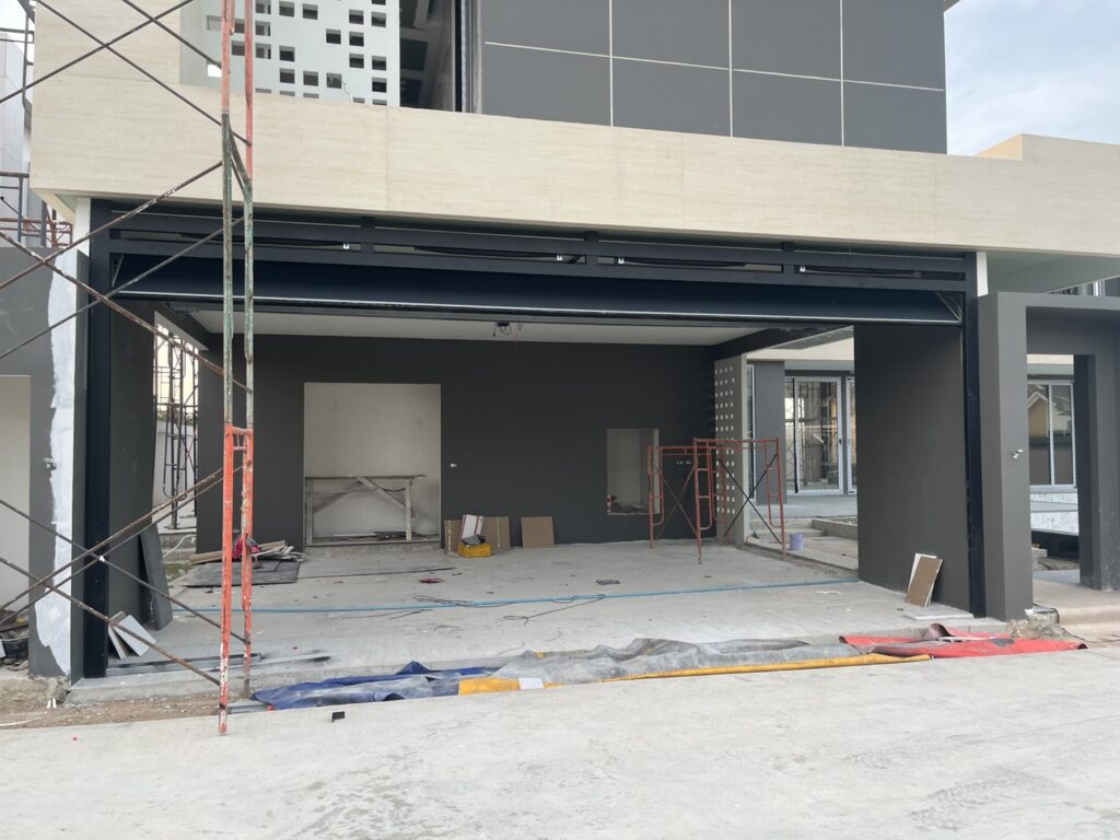 Installation photo of Garage Doors for Single House in Chiang Mai by OZ DOOR (20)