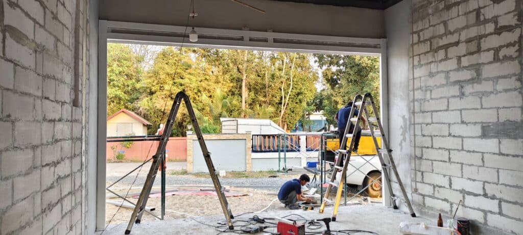 Installation photo of Garage Doors for Single House in Chonburi by OZ DOOR (7)