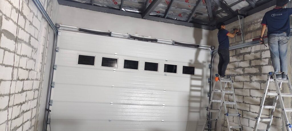 Installation photo of Garage Doors for Single House in Chonburi by OZ DOOR (12)