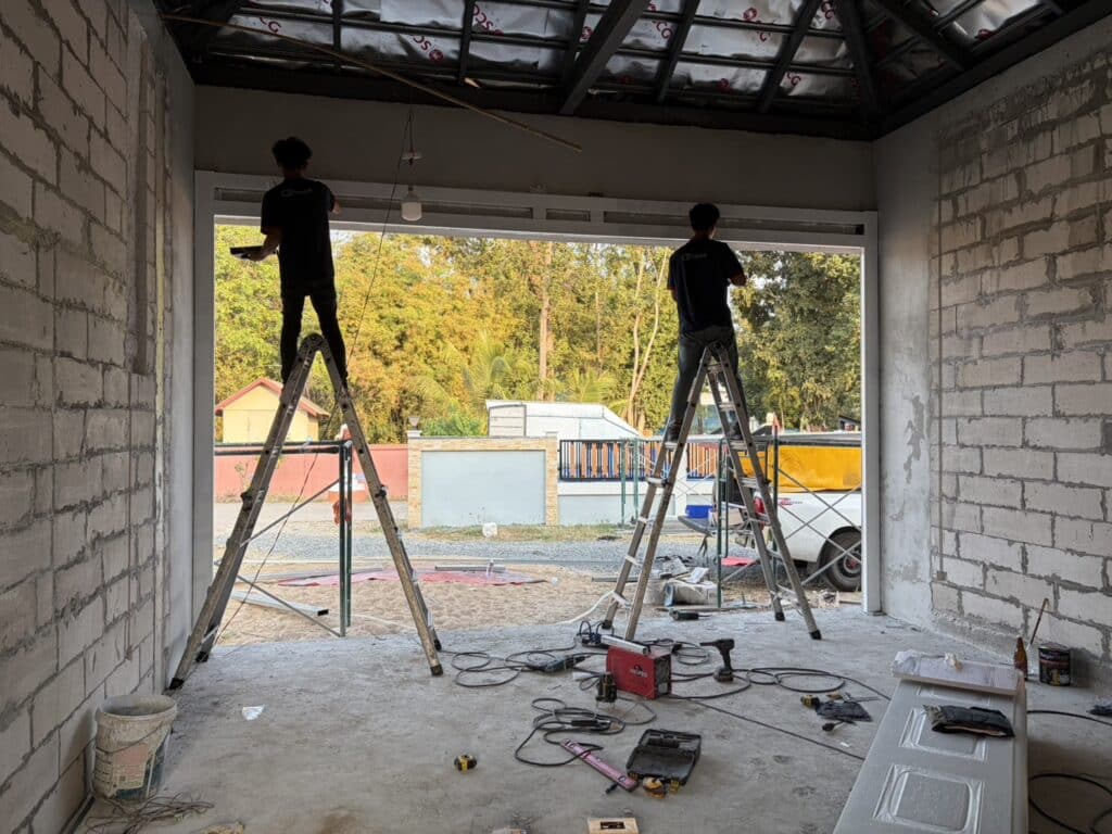 Installation photo of Garage Doors for Single House in Chonburi by OZ DOOR (15)