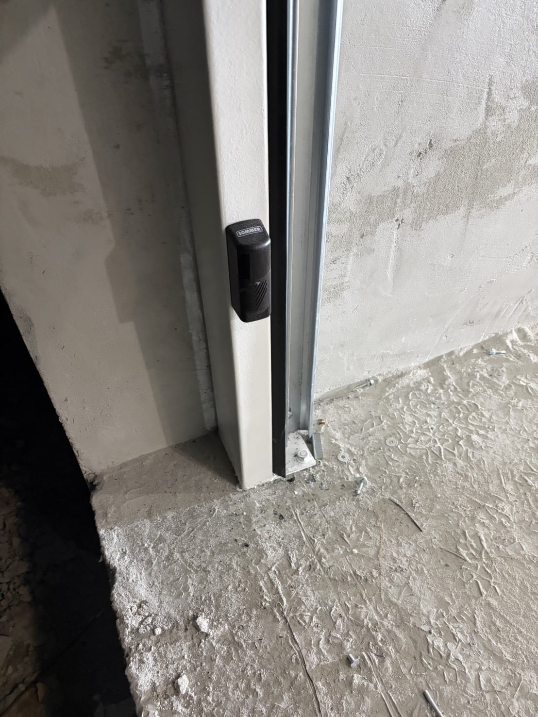 Installation photo of Garage Doors for Single House in Chonburi by OZ DOOR (17)