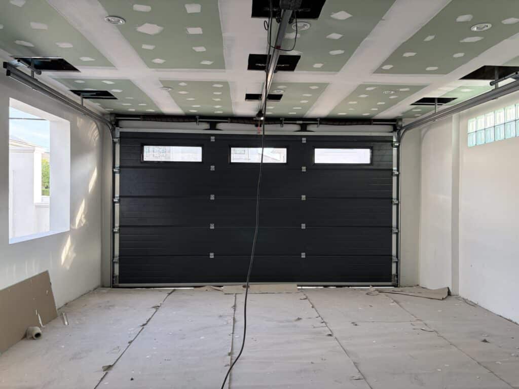 Installation photo of Garage Doors for Single House in Nonthaburi by OZ DOOR (9)