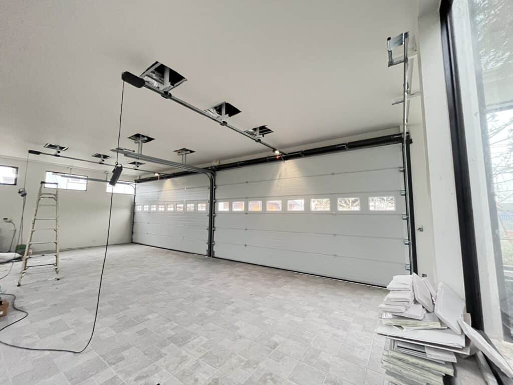 Installation photo of Garage Doors for Single House in Pathum Thani by OZ DOOR (3)