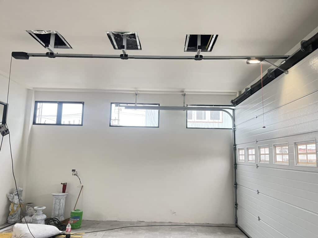 Installation photo of Garage Doors for Single House in Pathum Thani by OZ DOOR (11)