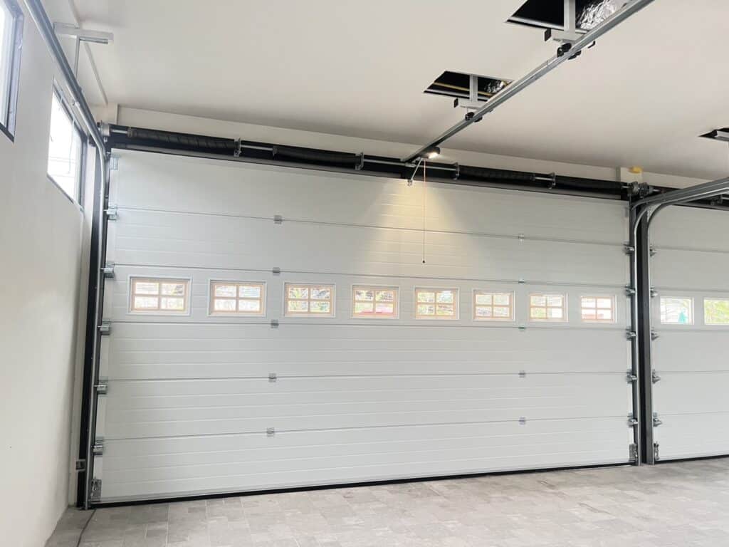 Installation photo of Garage Doors for Single House in Pathum Thani by OZ DOOR (13)