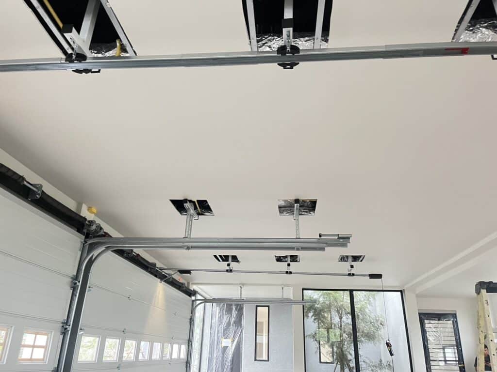 Installation photo of Garage Doors for Single House in Pathum Thani by OZ DOOR (14)