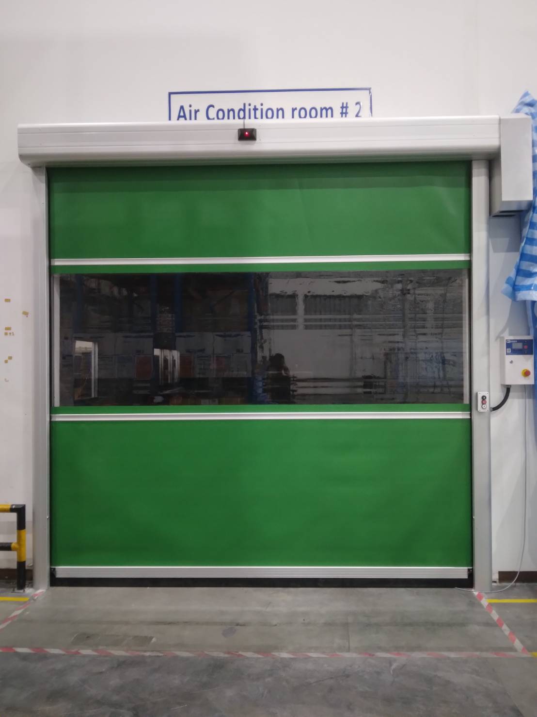 ภาพผลงานติดตั้งประตูไฮสปีด รุ่น Standard สำหรับคลีนรูมและ GMP ที่กรุงเทพมหานคร โดย OZ DOOR