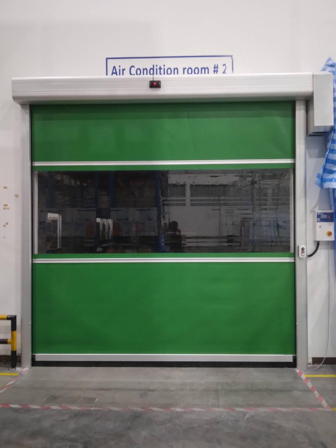 ภาพผลงานติดตั้งHigh speed door สำหรับคลีนรูมและ GMP ที่กรุงเทพมหานคร โดย OZ DOOR