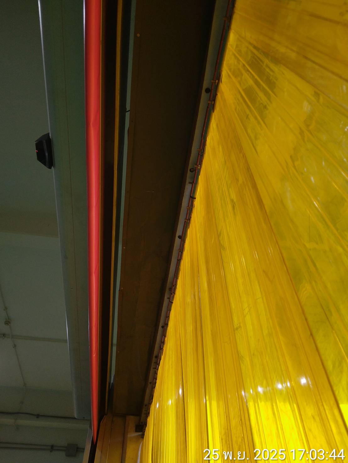 Installation photo of High Speed Doors for Cleanroom / GMP in Rayong by OZ DOOR (9)