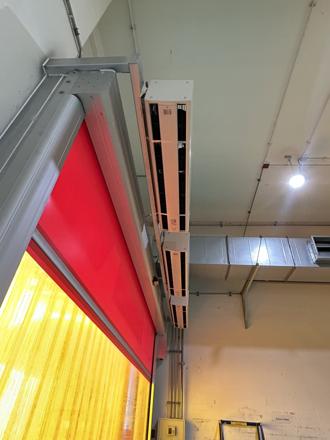 Installation photo of High Speed Doors for Cleanroom / GMP in Rayong by OZ DOOR (11)