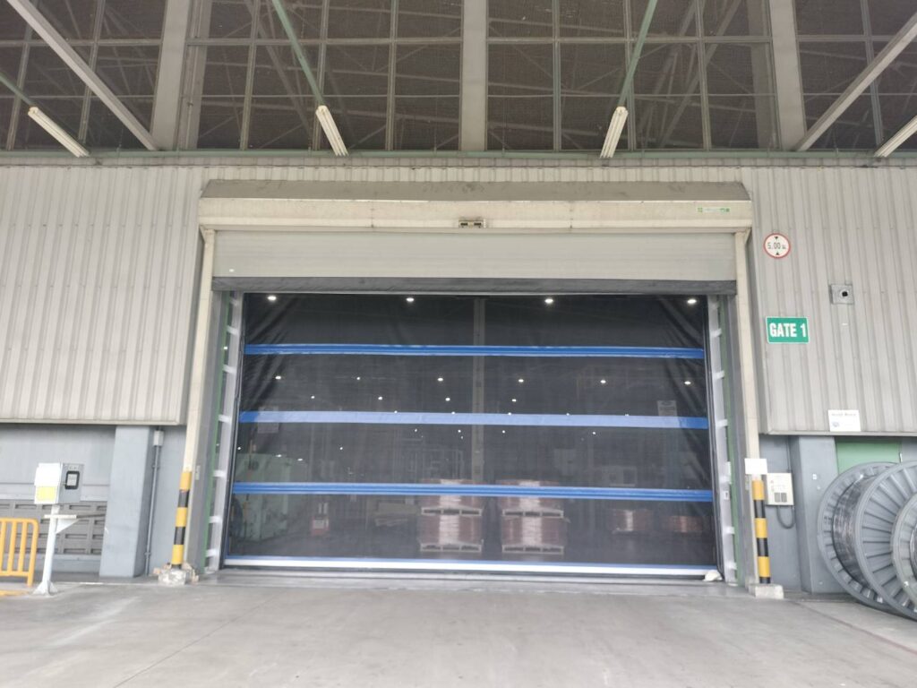 ภาพผลงานติดตั้งประตูไฮสปีด รุ่น Standard สำหรับคลีนรูมและ GMP ที่สมุทรปราการ โดย OZ DOOR (5)