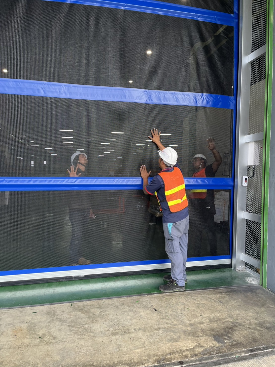 ภาพผลงานติดตั้งประตูไฮสปีด รุ่น Standard สำหรับคลีนรูมและ GMP ที่สมุทรปราการ โดย OZ DOOR (14)