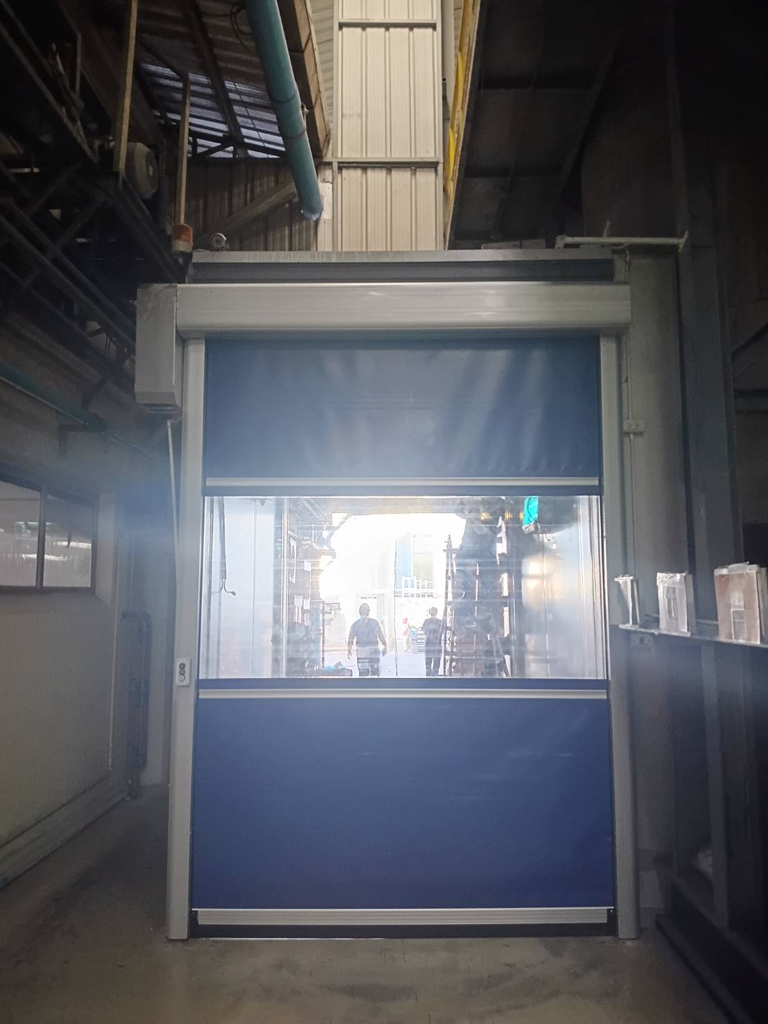 ภาพผลงานติดตั้งประตูไฮสปีด รุ่น Standard สำหรับอาหารและเครื่องดื่ม ที่สมุทรปราการ โดย OZ DOOR (6)