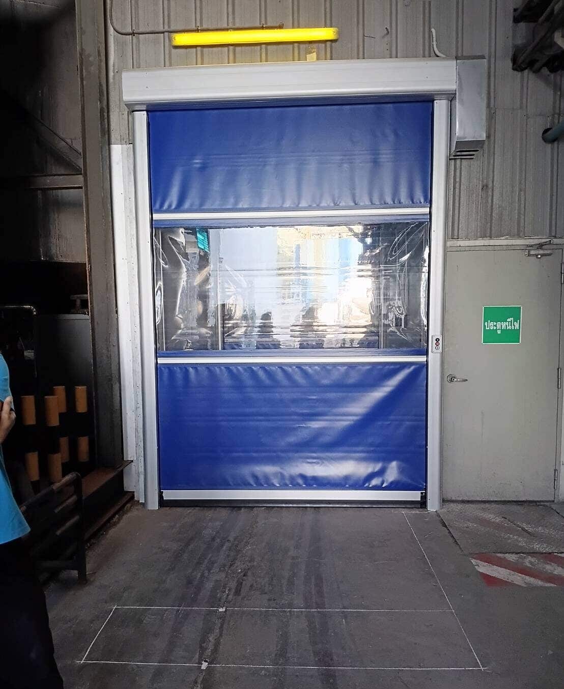 ภาพผลงานติดตั้งHigh speed door สำหรับอาหารและเครื่องดื่ม ที่สมุทรปราการ โดย OZ DOOR
