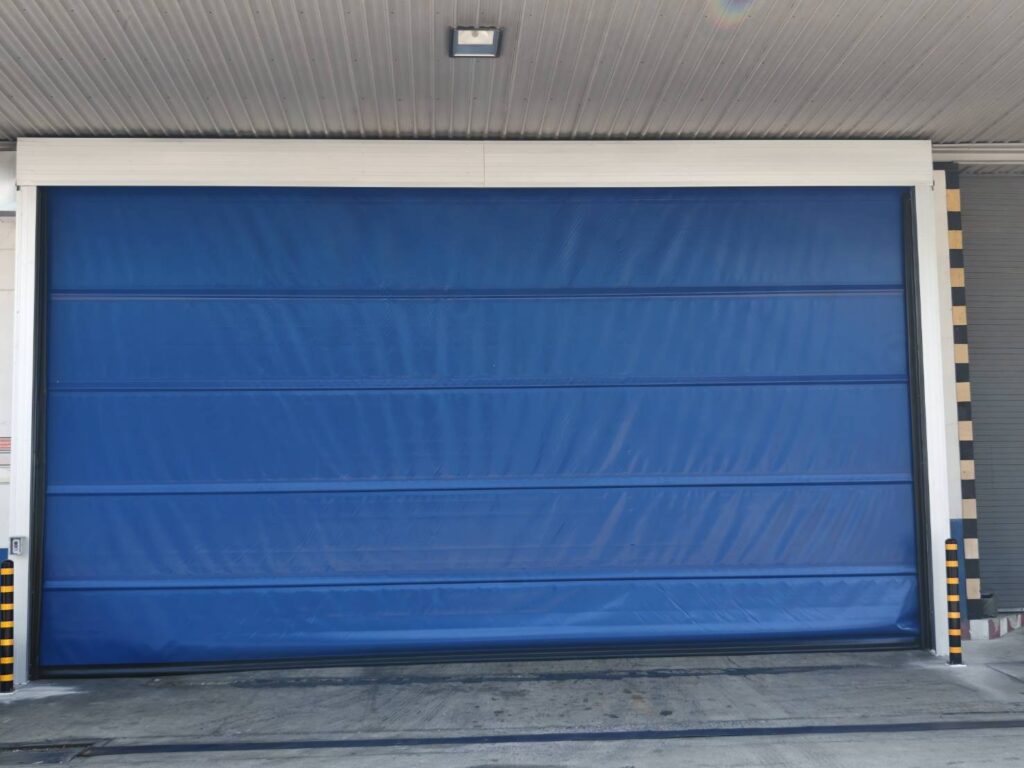 ภาพผลงานติดตั้งประตูไฮสปีด รุ่น Standard สำหรับอาหารและเครื่องดื่ม ที่สมุทรสาคร โดย OZ DOOR (31)