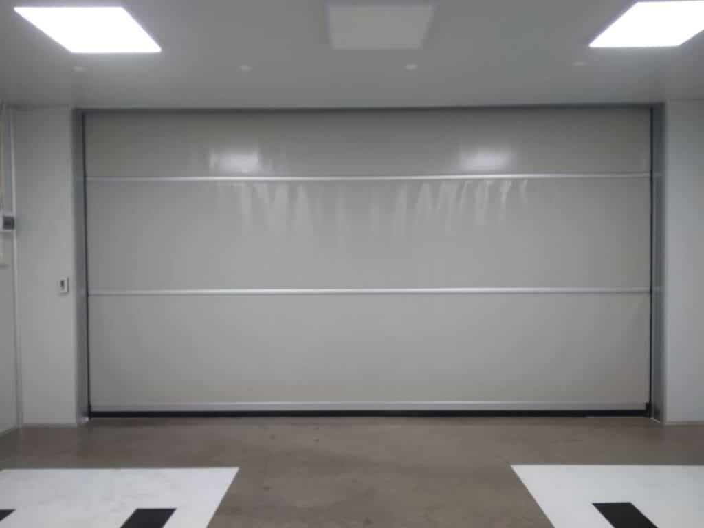 ภาพผลงานติดตั้งประตูไฮสปีด รุ่น Standard สำหรับโรงงานอุตสาหกรรม ที่ชลบุรี โดย OZ DOOR (2)