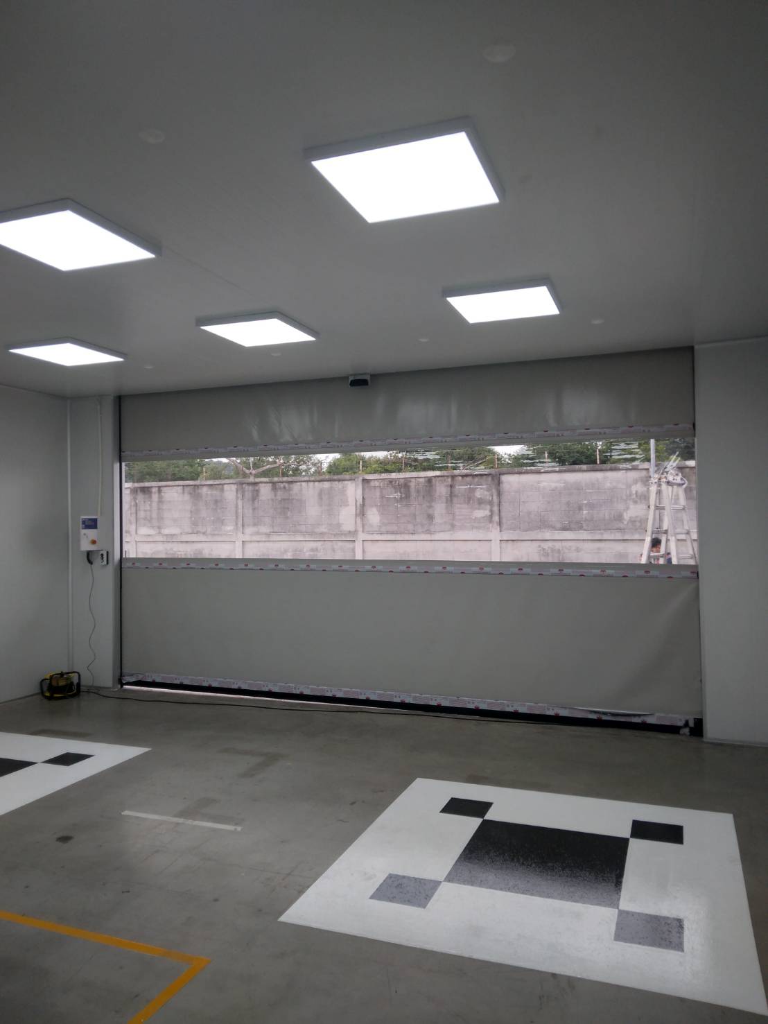 ภาพผลงานติดตั้งประตูไฮสปีด รุ่น Standard สำหรับโรงงานอุตสาหกรรม ที่ชลบุรี โดย OZ DOOR (9)