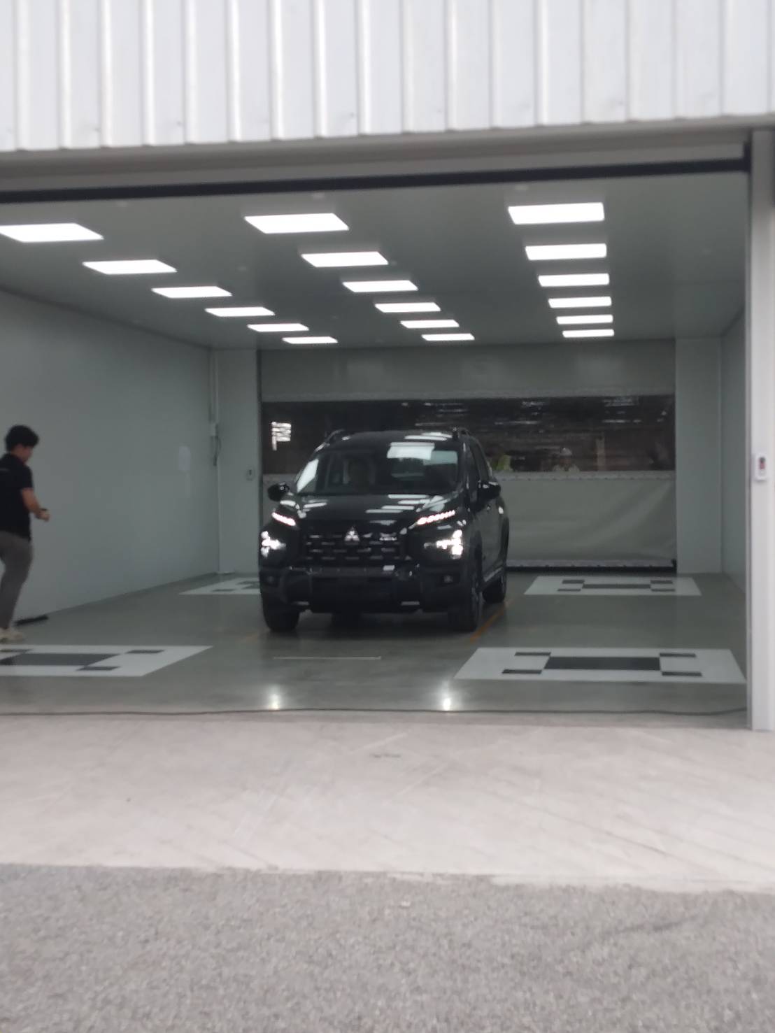 ภาพผลงานติดตั้งประตูไฮสปีด รุ่น Standard สำหรับโรงงานอุตสาหกรรม ที่ชลบุรี โดย OZ DOOR (10)