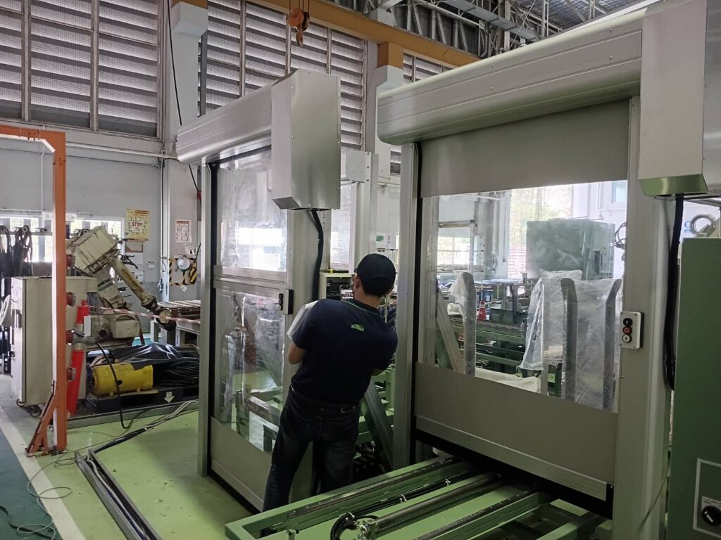 ภาพผลงานติดตั้งประตูไฮสปีด รุ่น Standard สำหรับโรงงานอุตสาหกรรม ที่ระยอง โดย OZ DOOR (2)