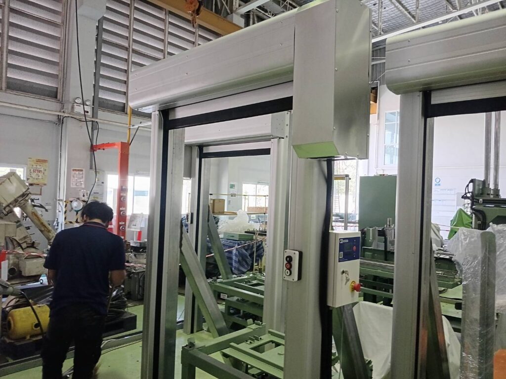 ภาพผลงานติดตั้งประตูไฮสปีด รุ่น Standard สำหรับโรงงานอุตสาหกรรม ที่ระยอง โดย OZ DOOR (7)