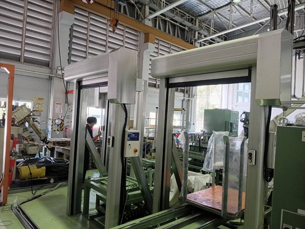 ภาพผลงานติดตั้งประตูไฮสปีด รุ่น Standard สำหรับโรงงานอุตสาหกรรม ที่ระยอง โดย OZ DOOR (8)