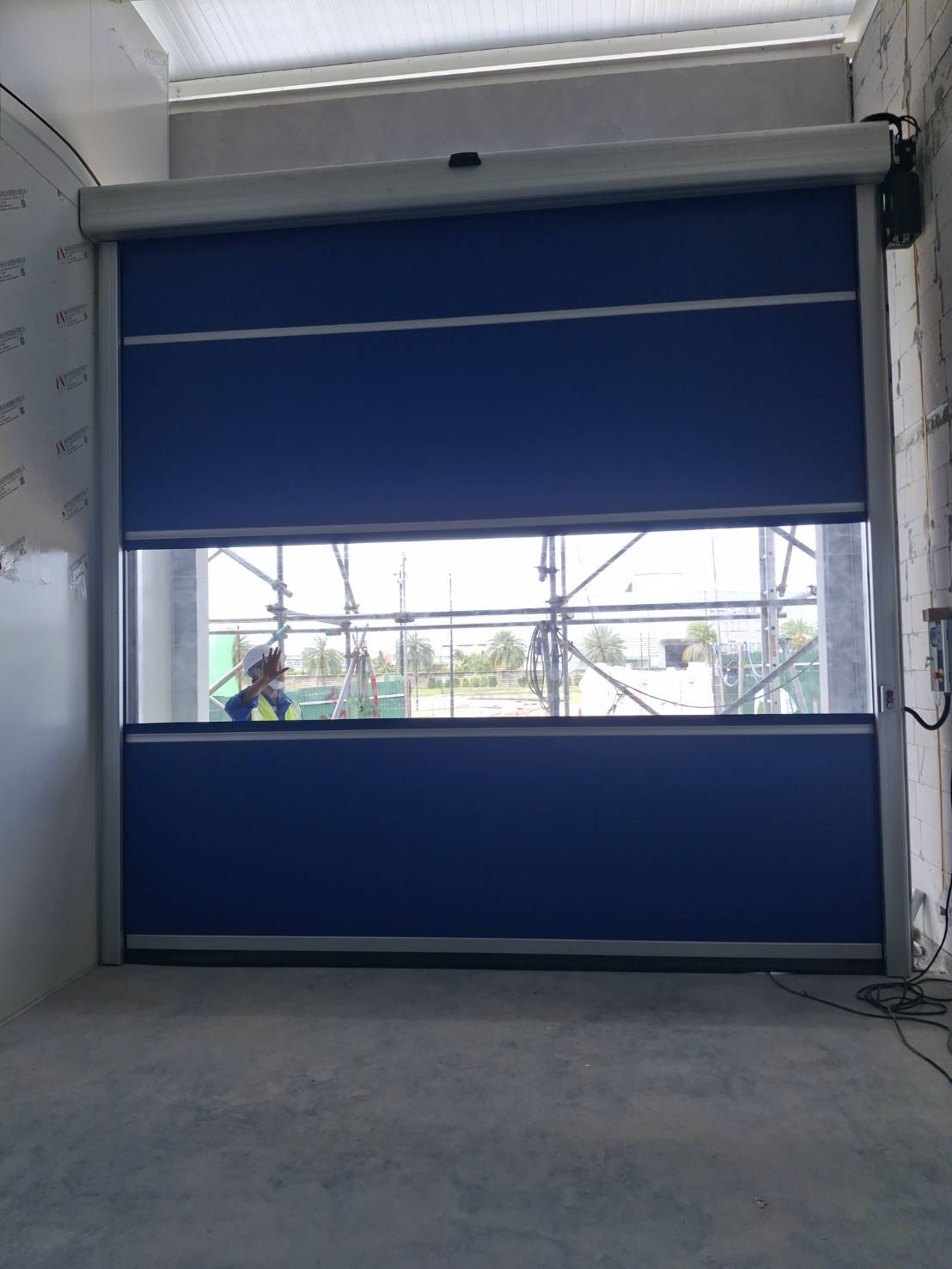 ภาพผลงานติดตั้งประตูไฮสปีด รุ่น Standard สำหรับโรงงานอุตสาหกรรม ที่ระยอง โดย OZ DOOR (12)