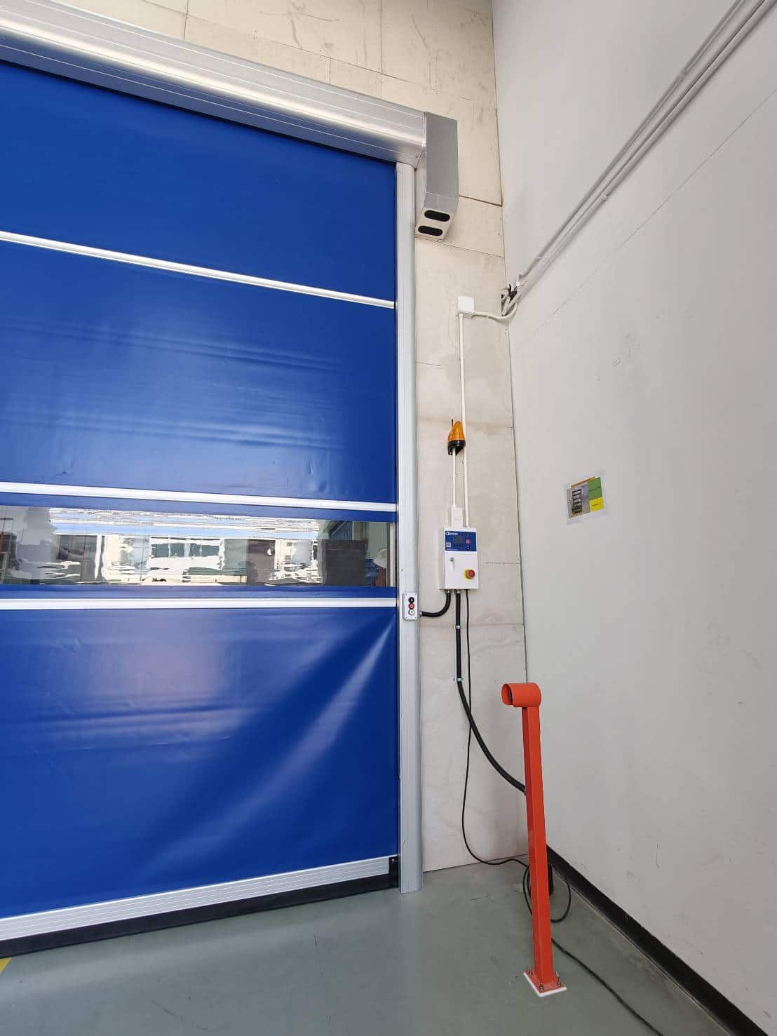 ภาพผลงานติดตั้งประตูไฮสปีด รุ่น Standard สำหรับโรงงานอุตสาหกรรม ที่ระยอง โดย OZ DOOR (2)