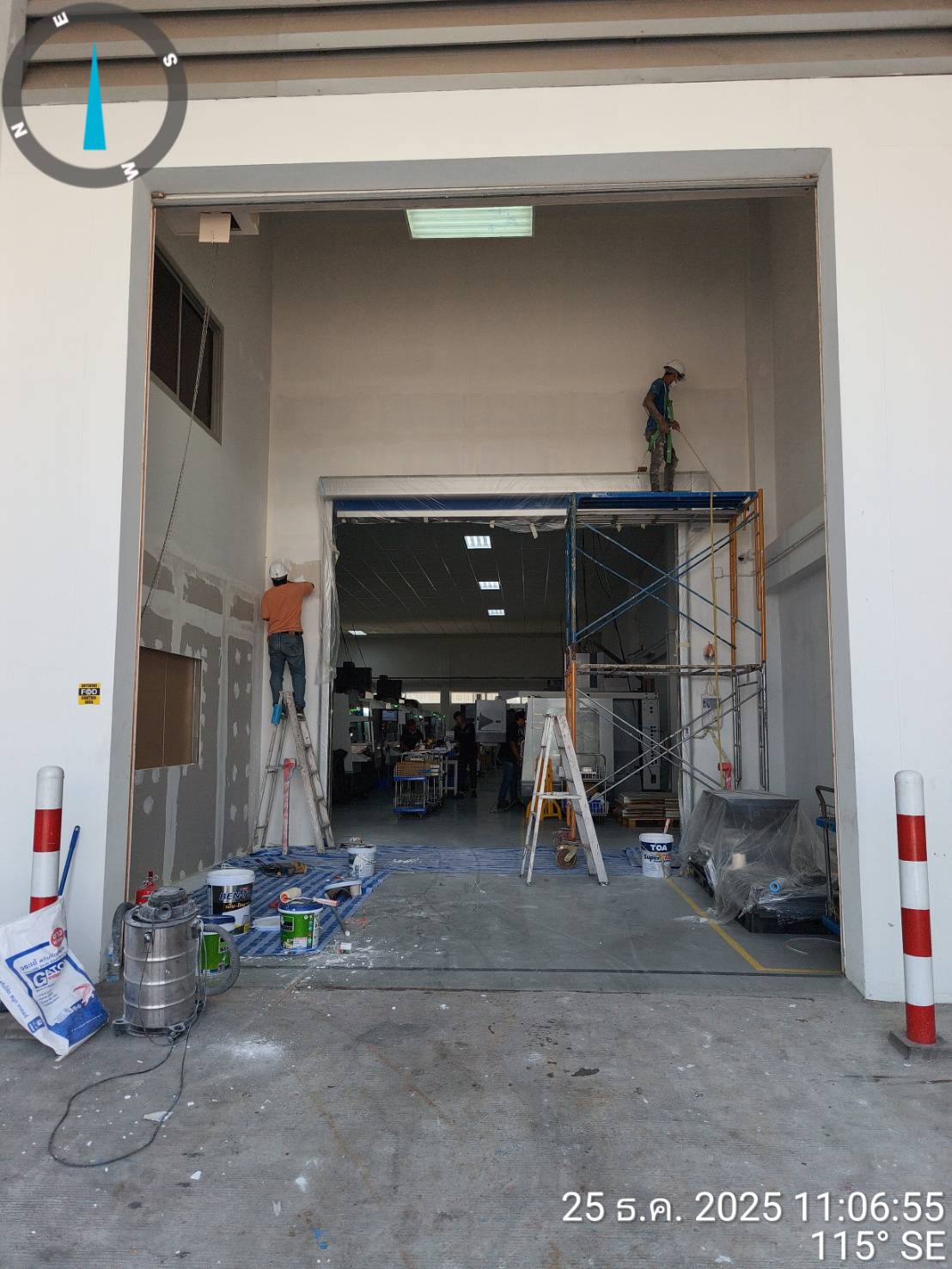 ภาพผลงานติดตั้งประตูไฮสปีด รุ่น Standard สำหรับโรงงานอุตสาหกรรม ที่ระยอง โดย OZ DOOR (9)