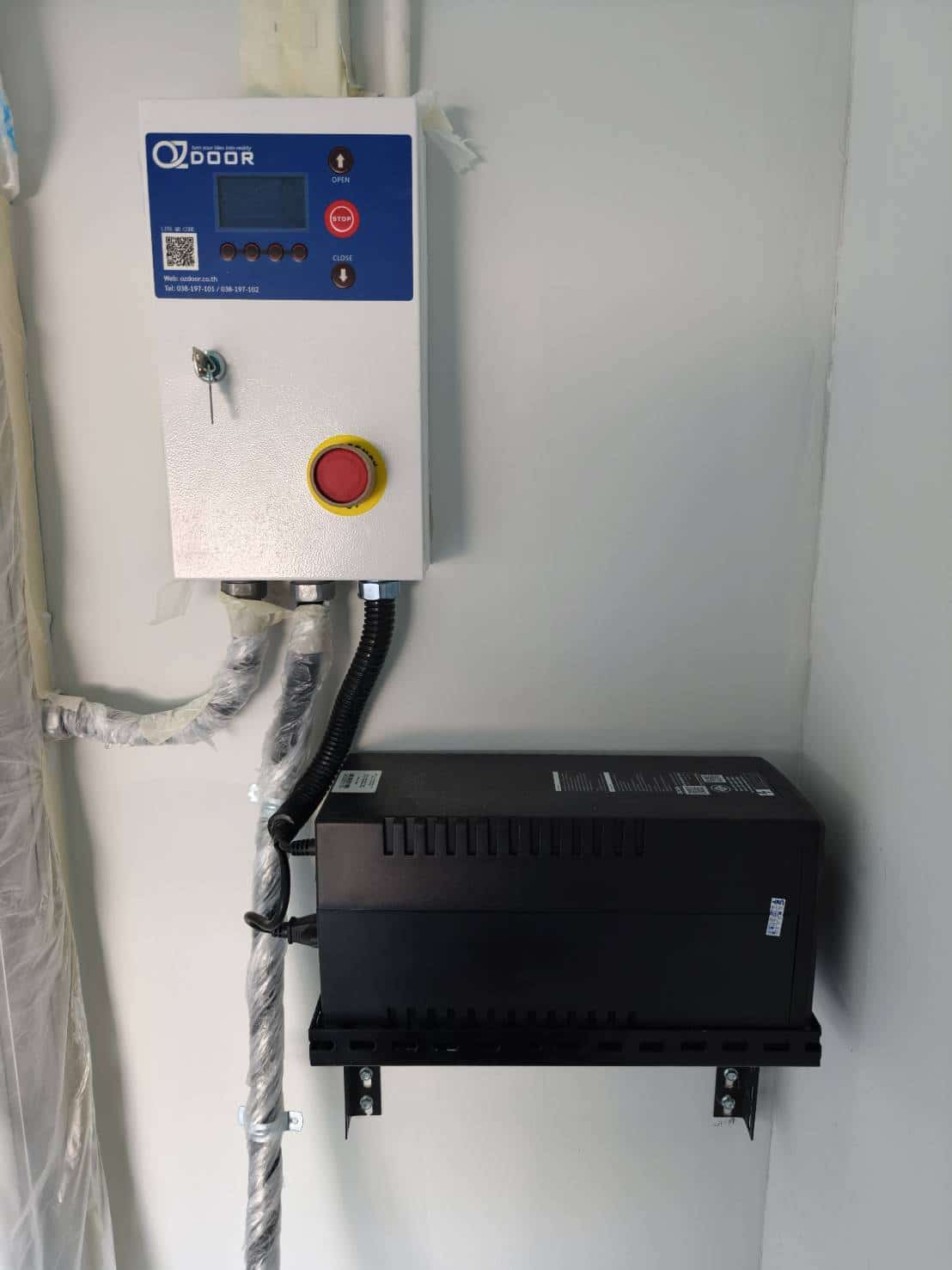 ภาพผลงานติดตั้งประตูไฮสปีด รุ่น Standard สำหรับโรงงานอุตสาหกรรม ที่ระยอง โดย OZ DOOR (13)