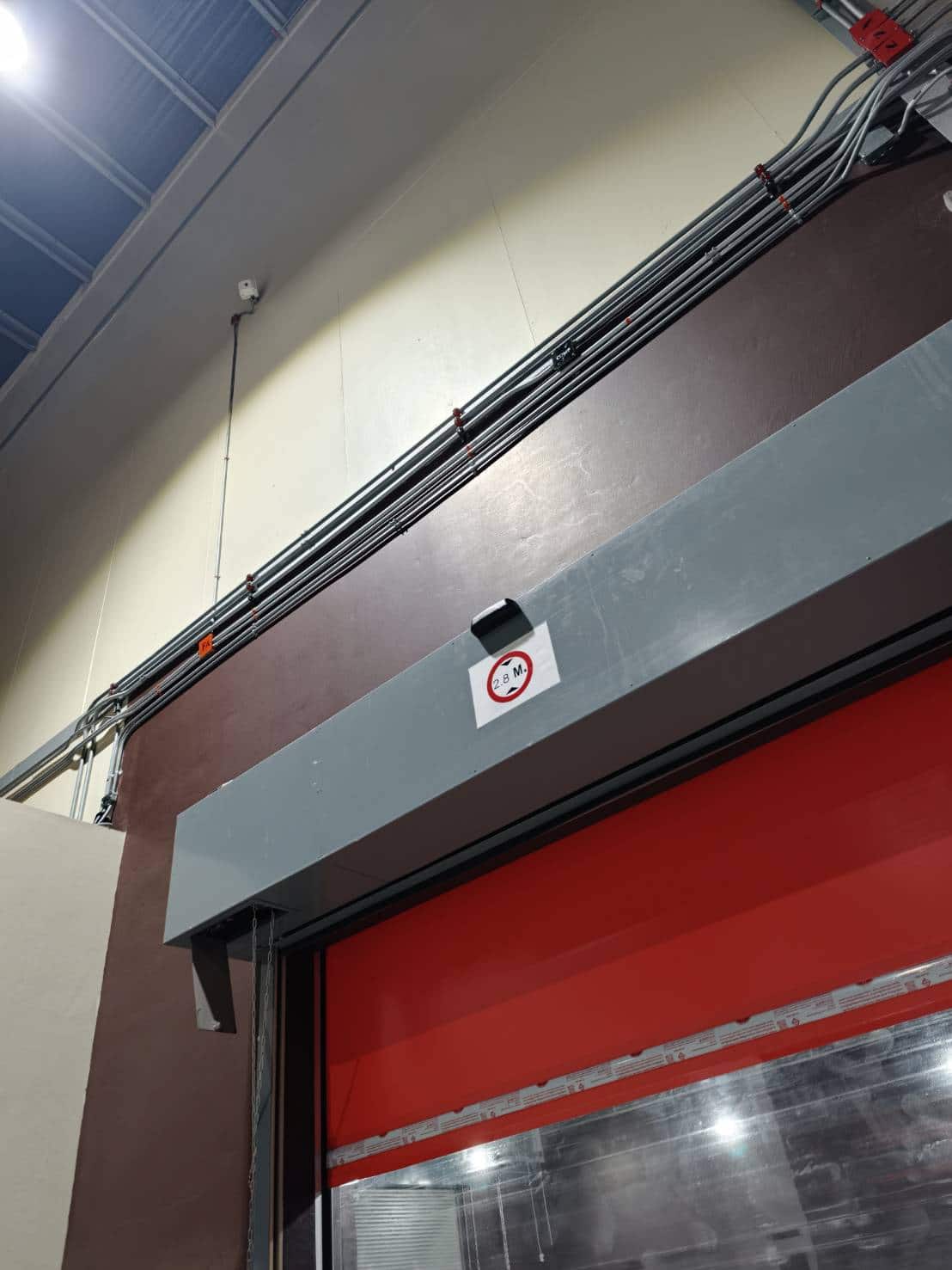 ภาพผลงานติดตั้งประตูไฮสปีด รุ่น Standard สำหรับคลังสินค้าและโลจิสติกส์ ที่ระยอง โดย OZ DOOR (2)