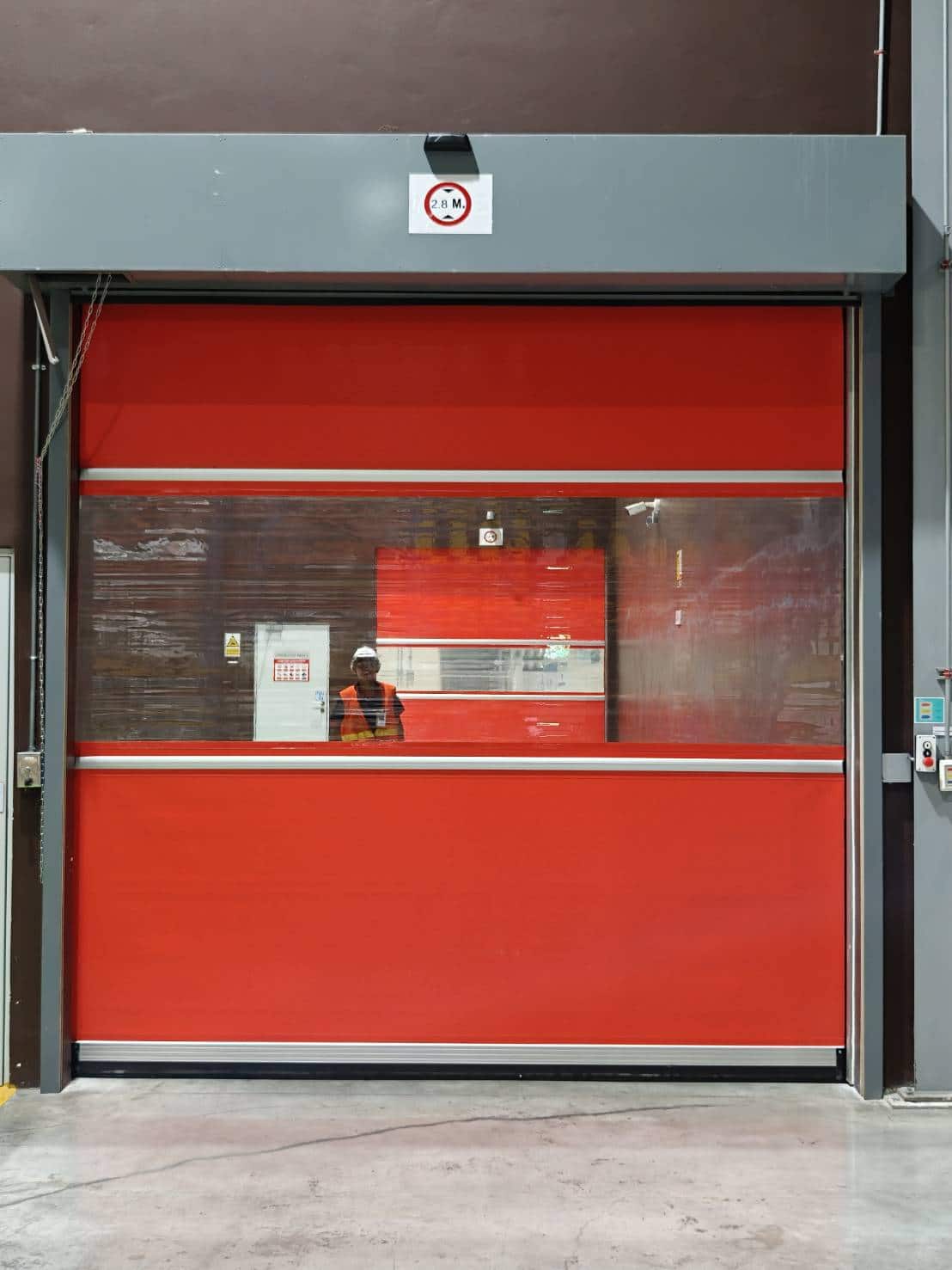 ภาพผลงานติดตั้งHigh speed door สำหรับคลังสินค้าและโลจิสติกส์ ที่ระยอง โดย OZ DOOR