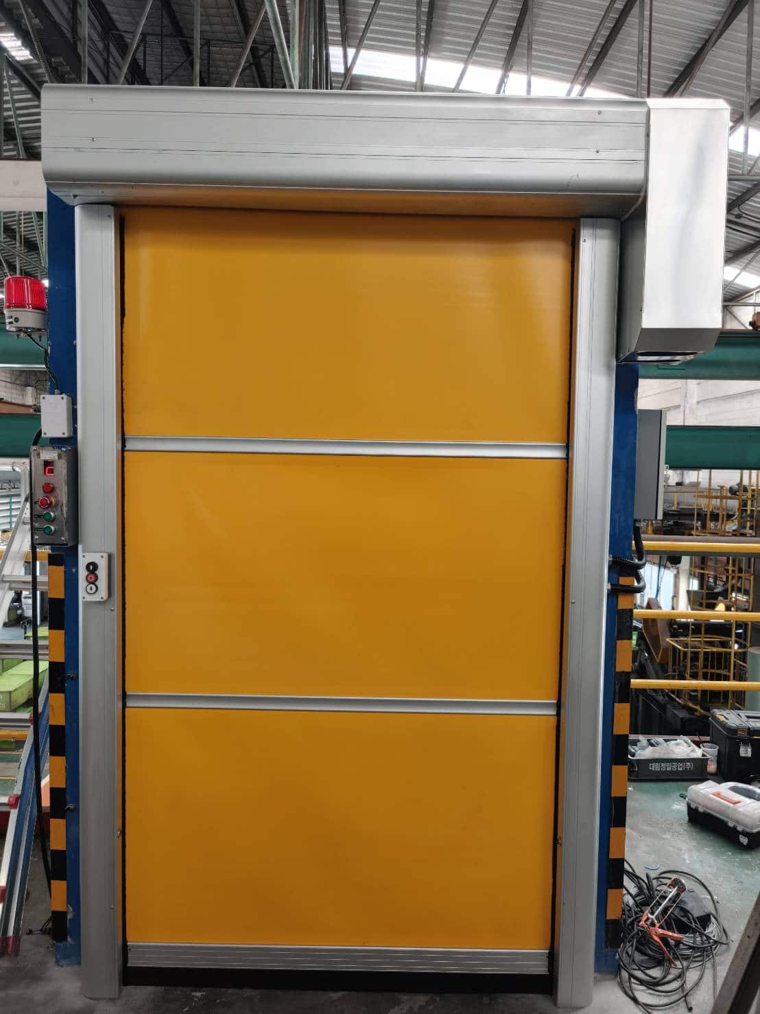 ภาพผลงานติดตั้งประตูไฮสปีด รุ่น Standard สำหรับคลังสินค้าและโลจิสติกส์ ที่ระยอง โดย OZ DOOR (13)