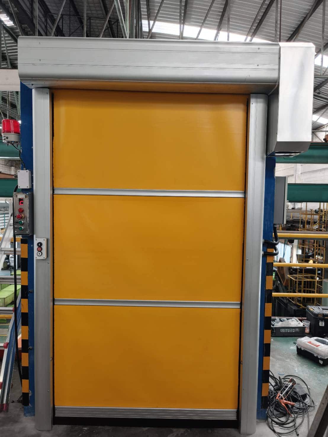 ภาพผลงานติดตั้งประตูไฮสปีด รุ่น Standard สำหรับคลังสินค้าและโลจิสติกส์ ที่ระยอง โดย OZ DOOR (14)