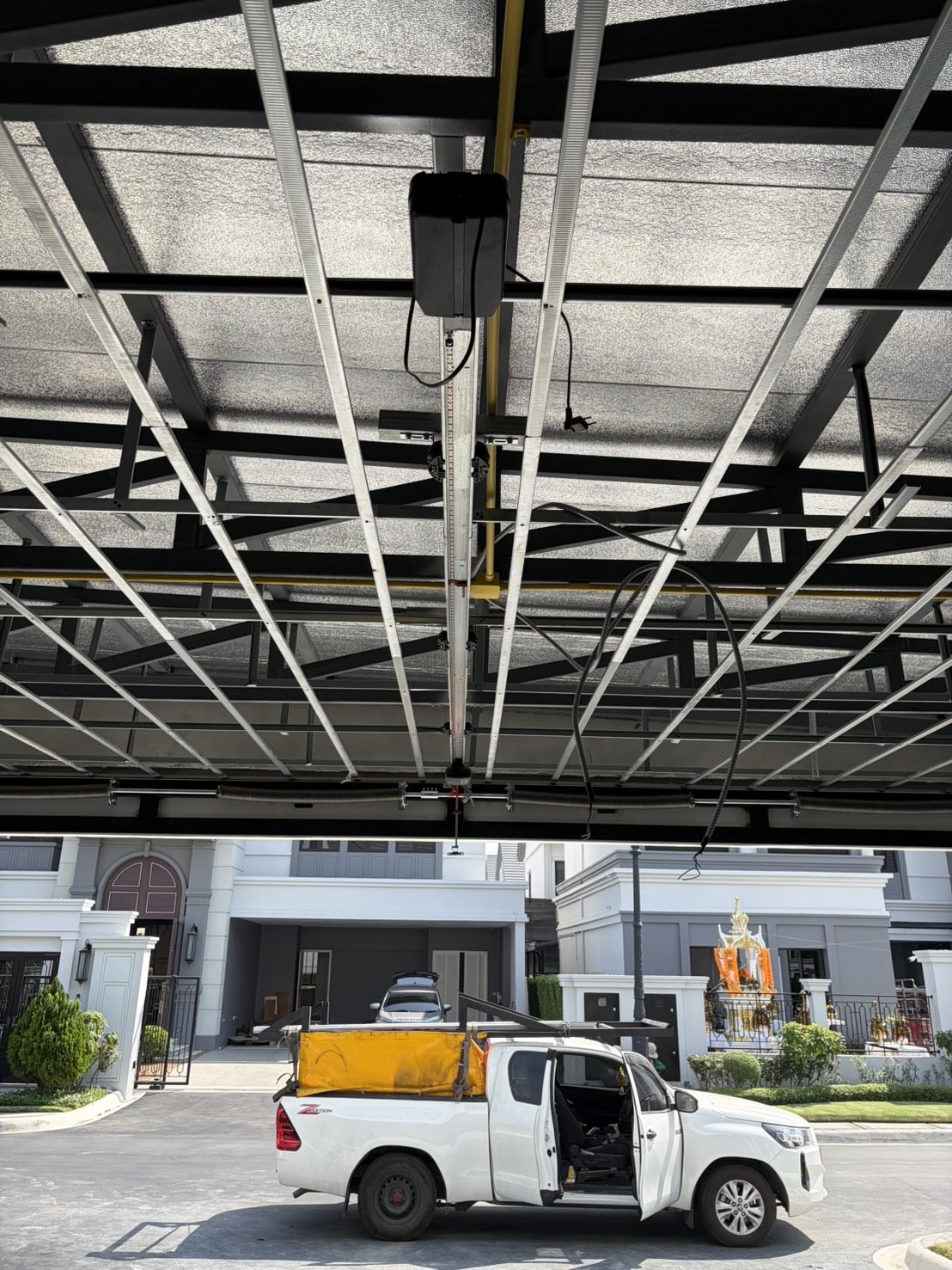 Installation photo of Garage Doors for Single House in Bangkok by OZ DOOR (4)