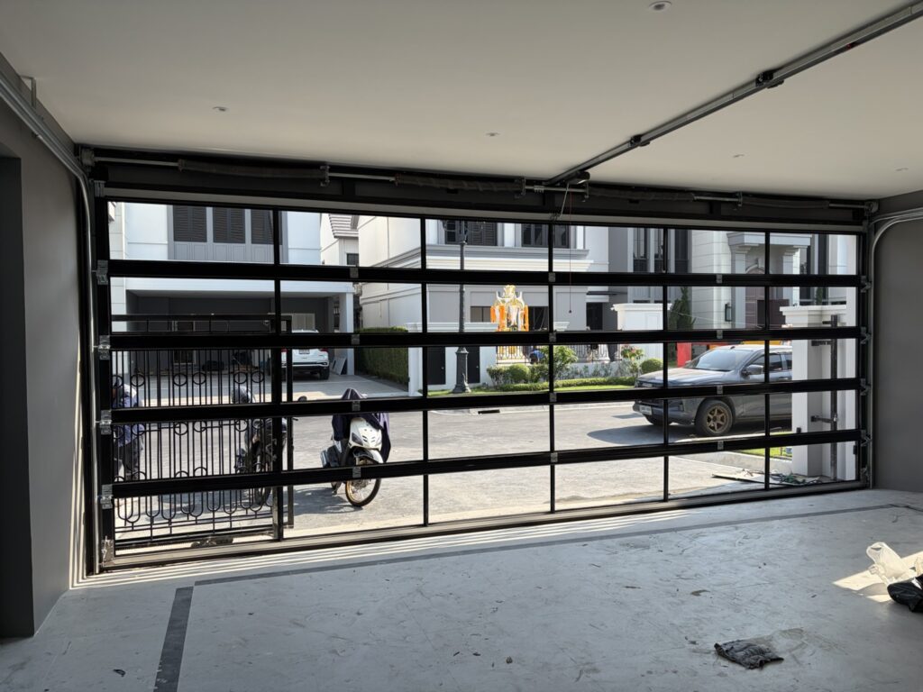 Installation photo of Garage Doors for Single House in Bangkok by OZ DOOR (6)