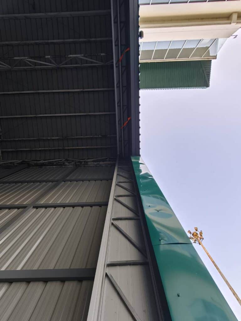 Installation photo of High Speed Doors for พื้นที่อุตสาหกรรมเฉพาะ พื้นที่ควบคุมมลพิษ in Bangkok by OZ DOOR (9)