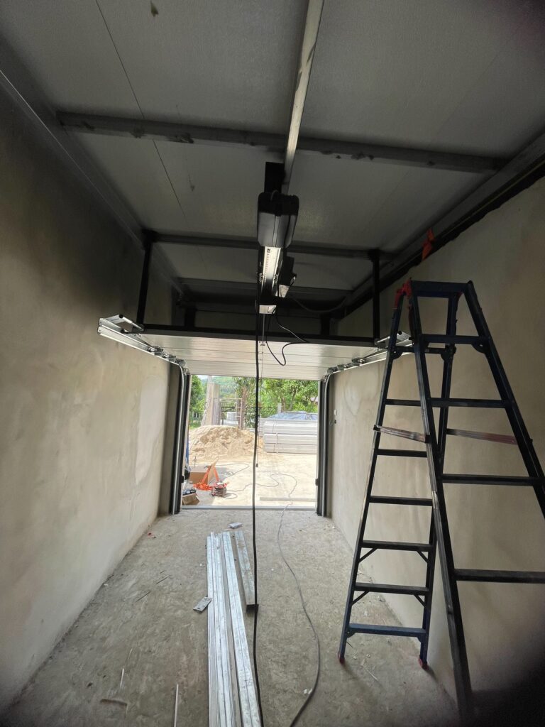 Installation photo of Standard Garage Door for Single House in Prachuap Khiri Khan by OZ DOOR (2)