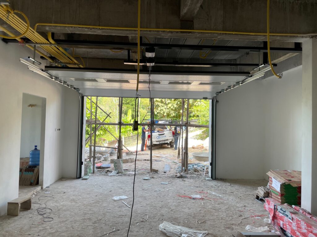 Installation photo of Standard Garage Door for Single House in Phetchabun by OZ DOOR (2)