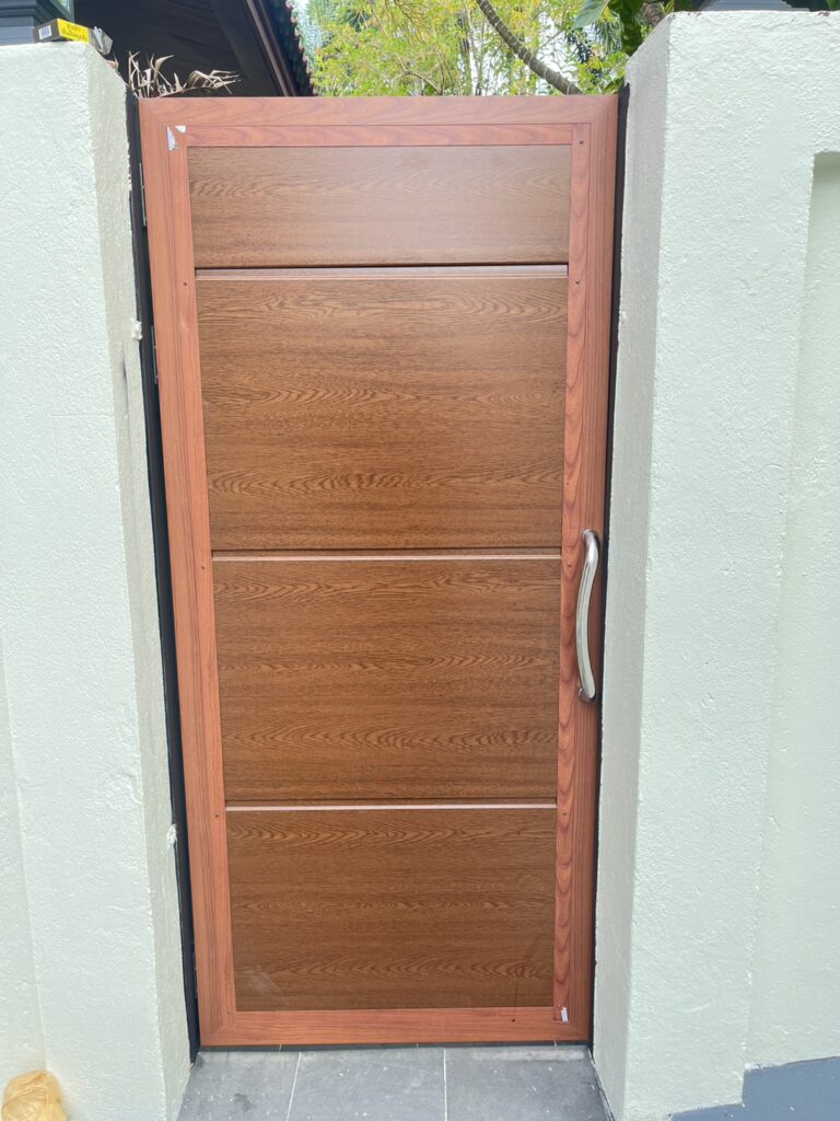 Installation photo of Standard Garage Door for Single House in Phuket by OZ DOOR (5)