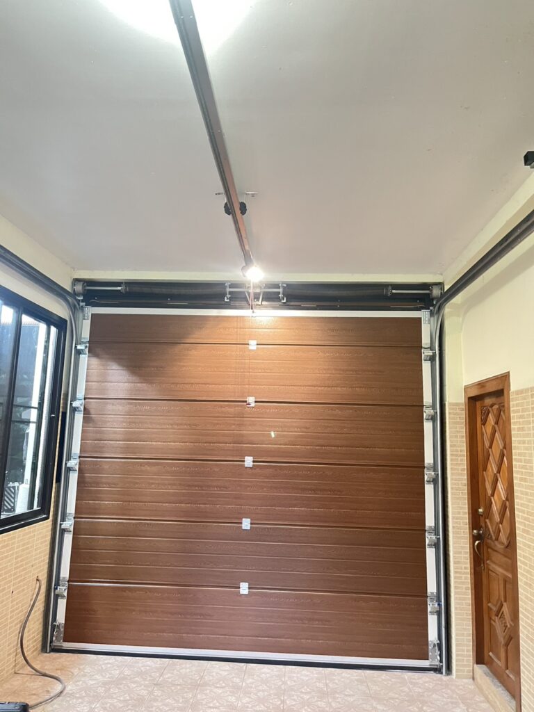 Installation photo of Standard Garage Door for Single House in Phuket by OZ DOOR (8)