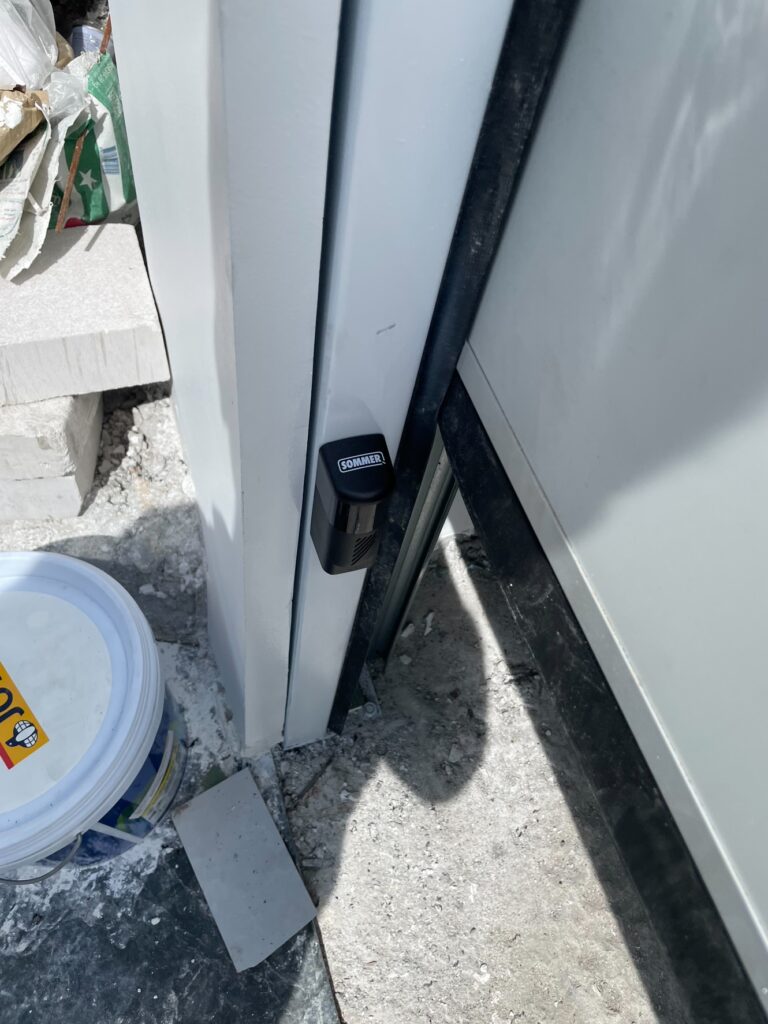 Installation photo of Standard Garage Door for Single House in Chonburi by OZ DOOR (7)