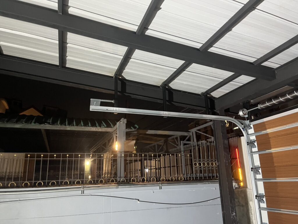 Installation photo of Standard Garage Door for Single House in Bangkok by OZ DOOR (3)