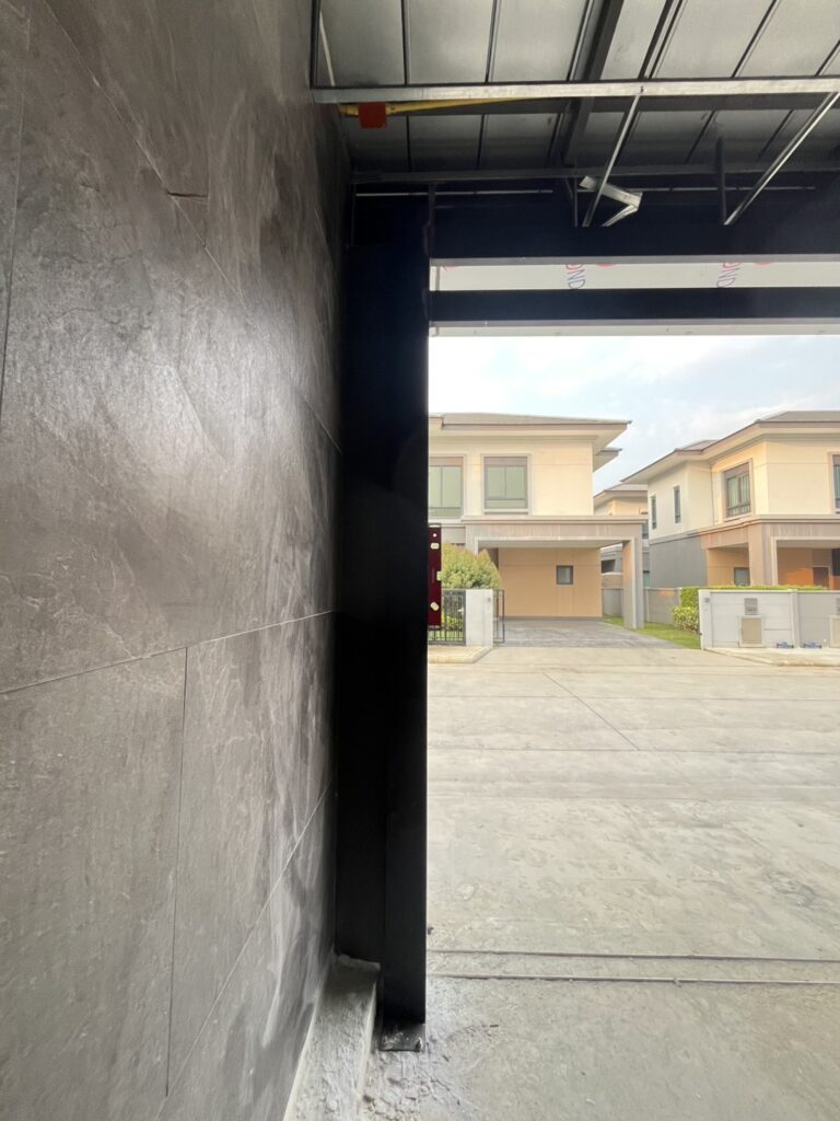 Installation photo of Standard Garage Door for Single House in อยุธยา by OZ DOOR (3)