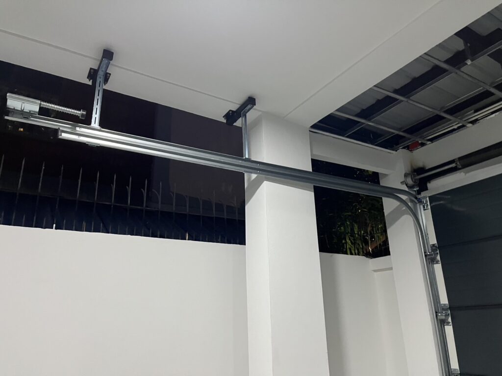 Installation photo of Standard Garage Door for Single House in Bangkok by OZ DOOR (2)