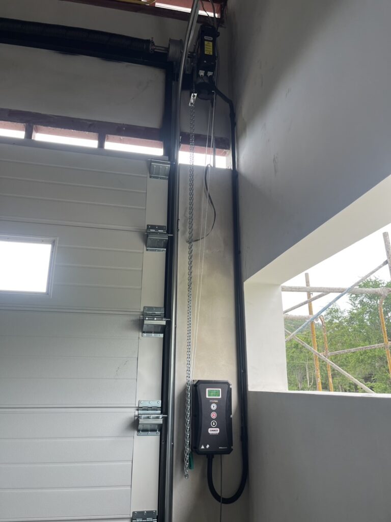Installation photo of Standard Garage Door for Single House in Phetchaburi by OZ DOOR (8)