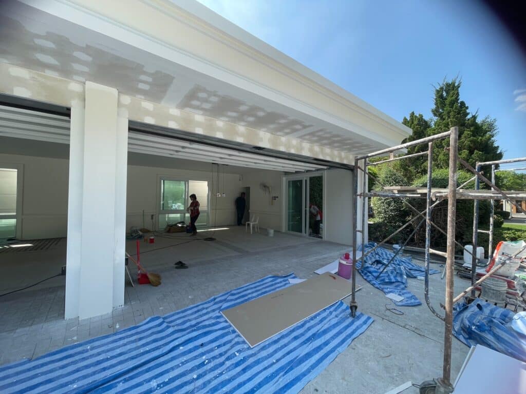 Installation photo of Full View Garage Door for Single House in Bangkok by OZ DOOR (12)