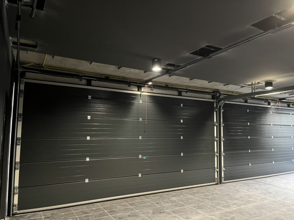 Installation photo of Standard Garage Door for Single House in Nonthaburi by OZ DOOR (2)